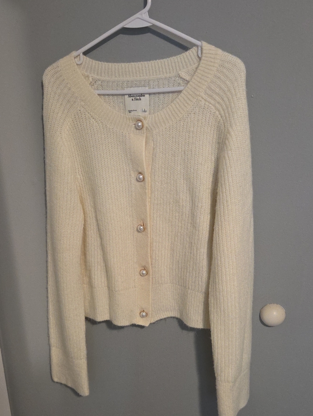 Abercrombie & Fitch Cream Pearl-Button Ribbed Cardigan
